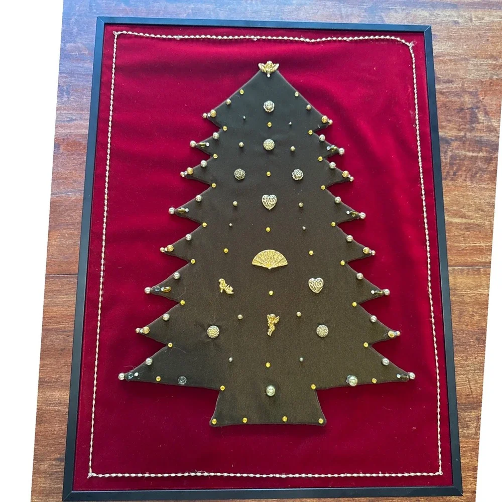Vintage Framed Costume Jewelry Christmas Tree Art Red Velvet Holiday Wall Decor - Picture 3 of 13